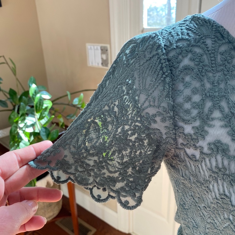 H&M L.o.g.g Lace Top - Picture 2 of 8